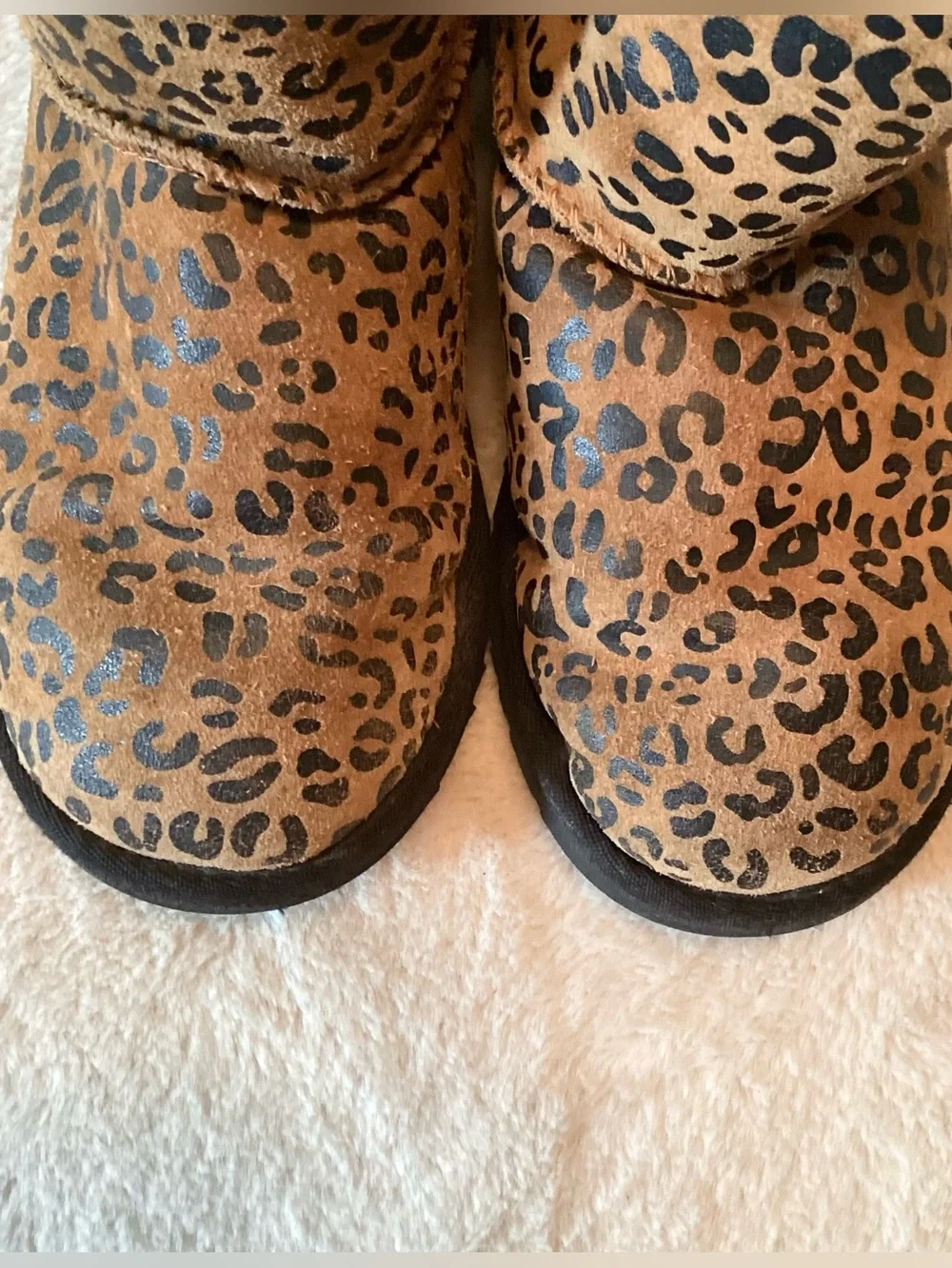 UGG Bailey Leopard Suede Classic Short Boots - Size 2 Girl